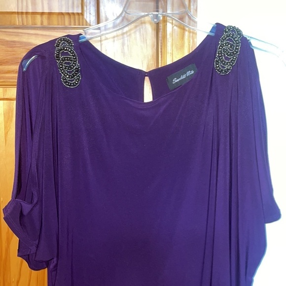 Scarlett Nite cold shoulder dress - Picture 2 of 2